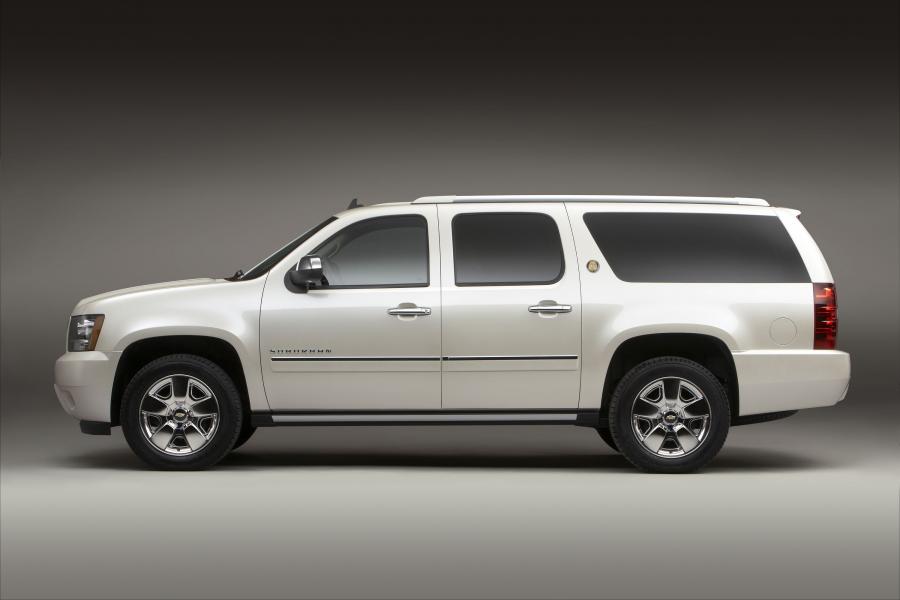  Chevrolet 75th Anniversary Diamond Edition Suburban 2010 года  (фото 10 из 10)